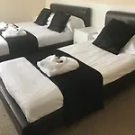 The Old Bank House Otel Grouville