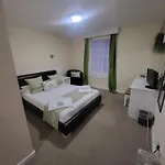 The Old Bank House 2*