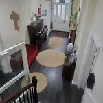 The Old Bank House Otel 2*