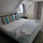 The Old Bank House Otel