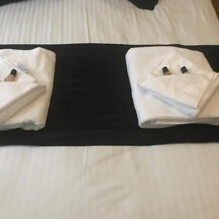 Old Bank House Hotel Grouville