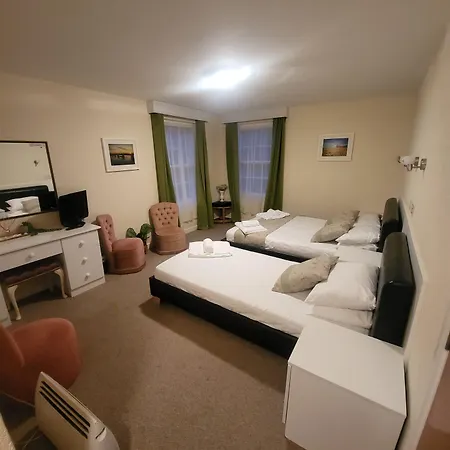 Old Bank House Hotel