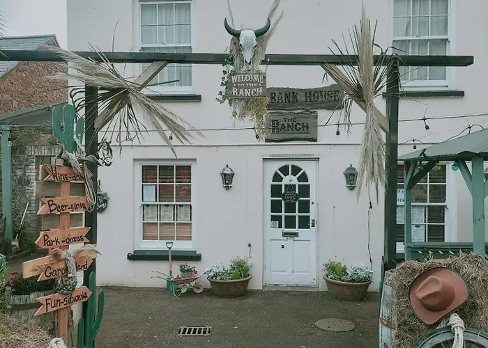 The Old Bank House 2*