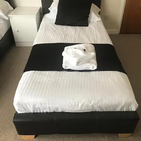 The Old Bank House 2* غْرَوْفيل