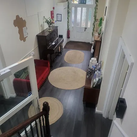 The Old Bank House غْرَوْفيل