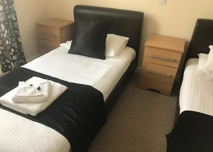 The Old Bank House 2*