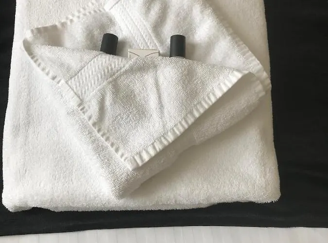 The Old Bank House 2*